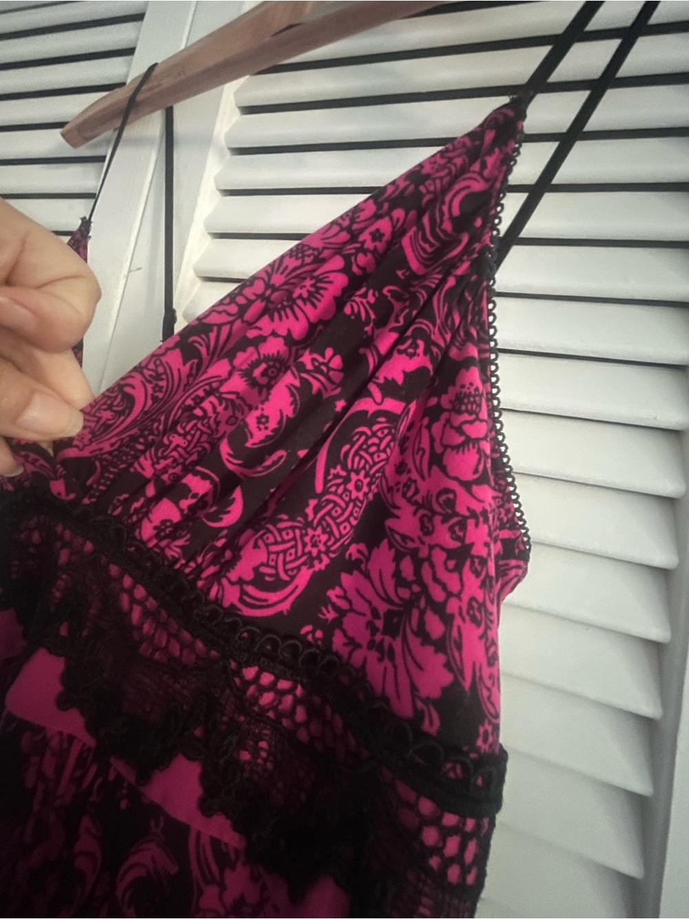 In Bloom Hot Pink and Black Slip - Picture 4 of 14
